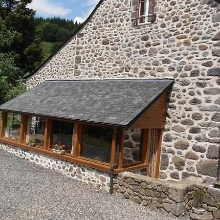 Feriehus Gite De Charme Au Coeur Des Volcans D'auvergne, Proche Super-lioran, Nature Et Histoire - Fr-1-742-458